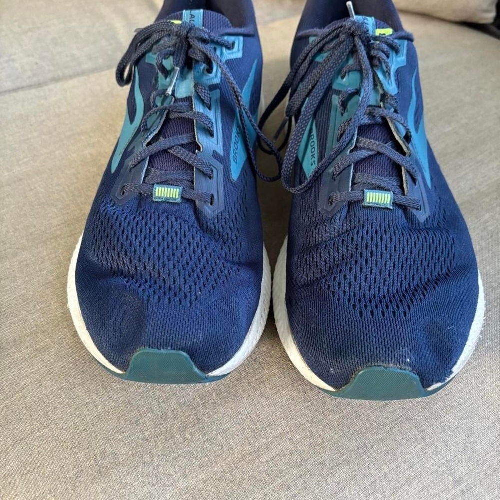 Brooks Glycerin 1 blue running shoes